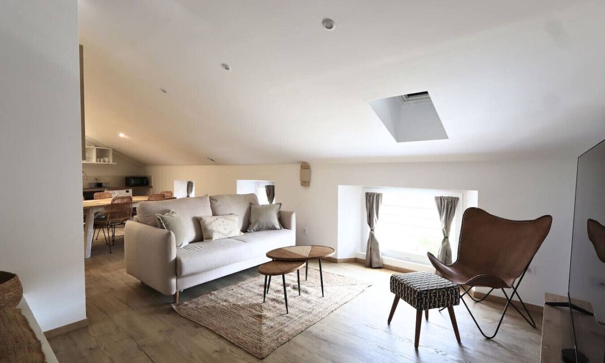 Camaret-sur-Aigues Apartment | La Grande Échappée Bohème wifi netflix prime clim
