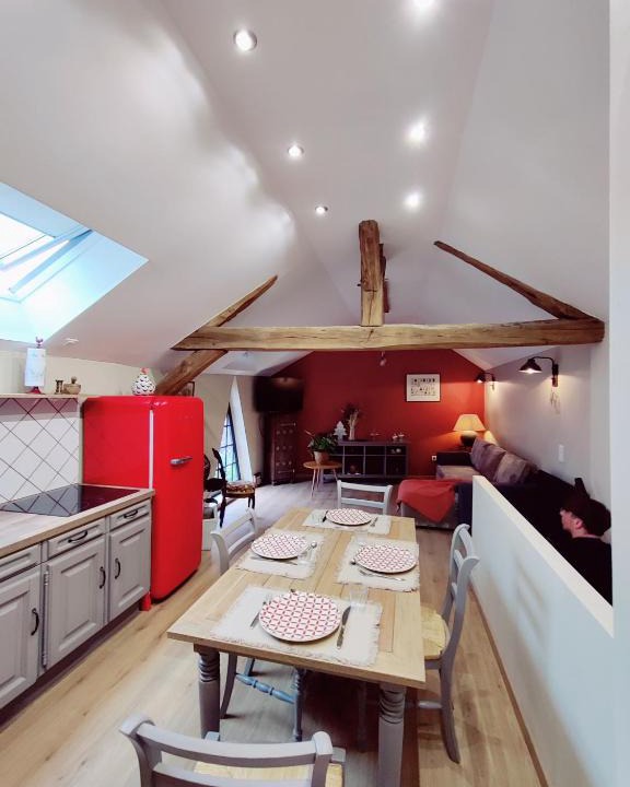 Vernon Apartment | La Mansarde