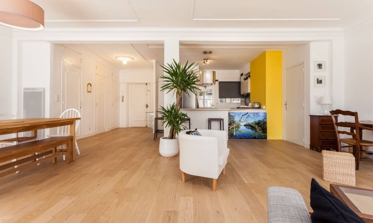Gares Apartment | Large T3 with & balcony near train station ☀ ☀ ☀ ☀ ☀