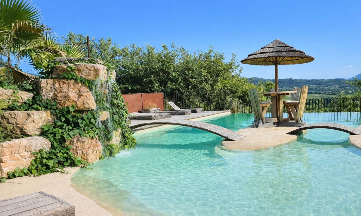 Mollans-sur-Ouveze Villa | Large villa with swimming pool facing the Ventoux