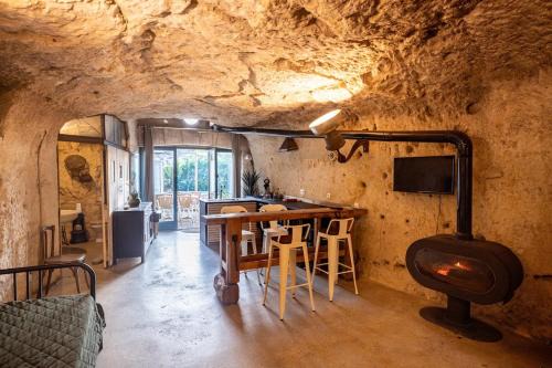 Montrichard House | Le Cavernacle