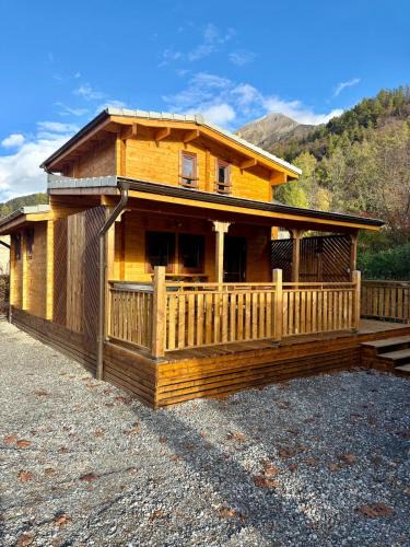 Saint-Leger-les-Melezes Ski Chalet | Le Chalet de la Vernie