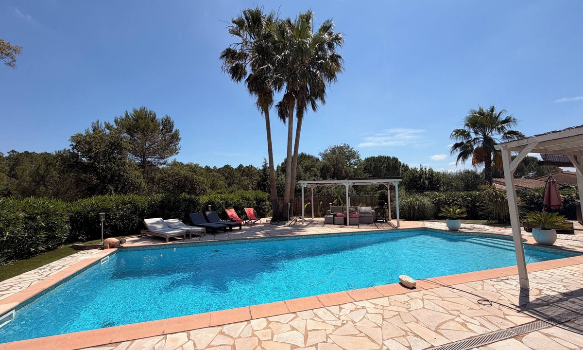 La Bouverie Apartment | "Le Cocon du Rocher" Studio, 15 minutes from the beaches of Fréjus