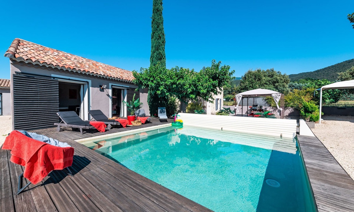 Malaucene House | Le cœur du Ventoux" air-conditioned dream vacation home with private pool