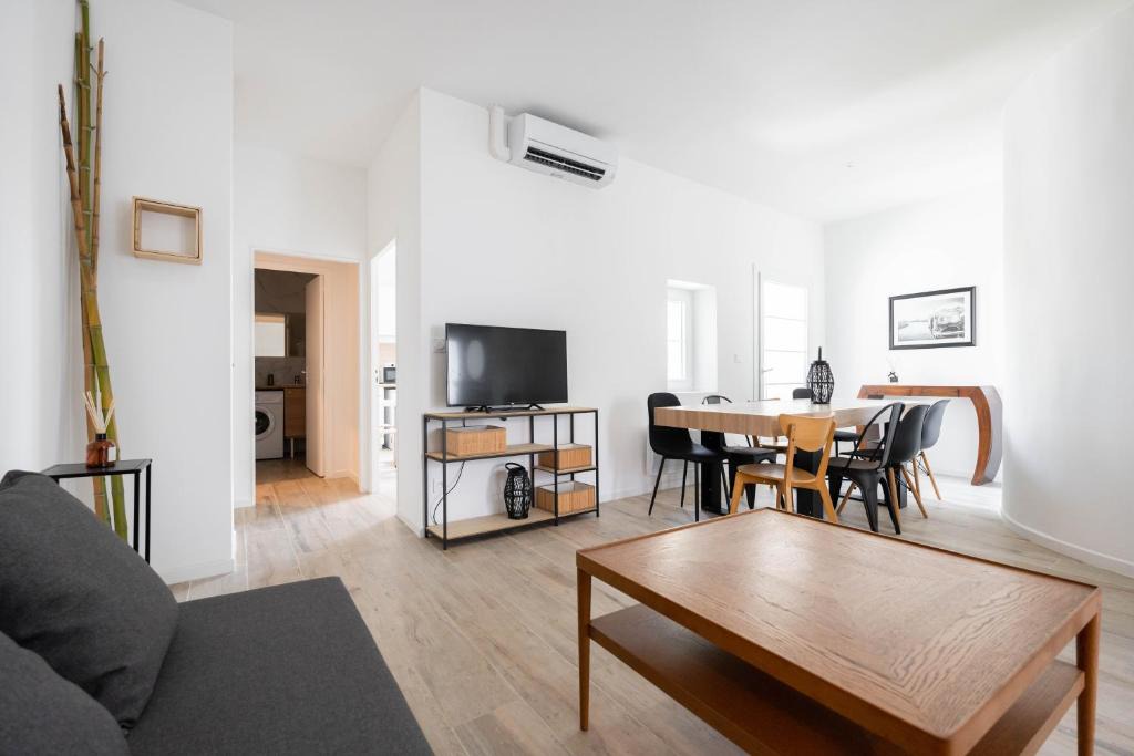 Mazargues Apartment | Le Concorde 3 - Appart 2 chambres Velodrome Kedge Calanques Clim Terrasse