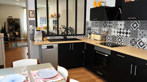 Istres Apartment | Le Duplex - T3 rénové au cœur d'Istres