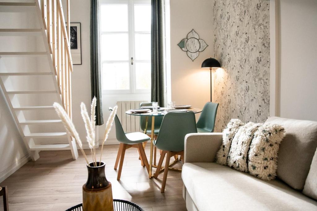 Marechal Lyautey - Vitton Apartment | Le Gary - Appartement atypique refait à neuf - A deux pas Parc Tête d'Or