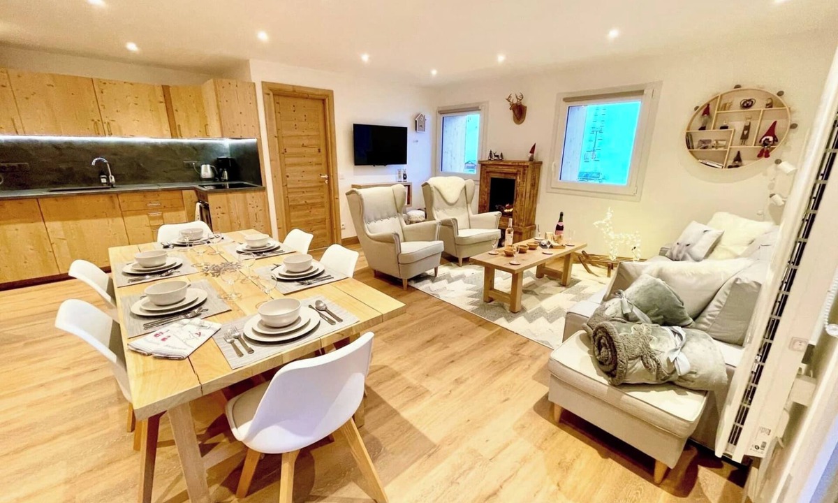 Montgenevre Apartment | Le Janus - at the foot of the slopes, terrace with sauna, garage