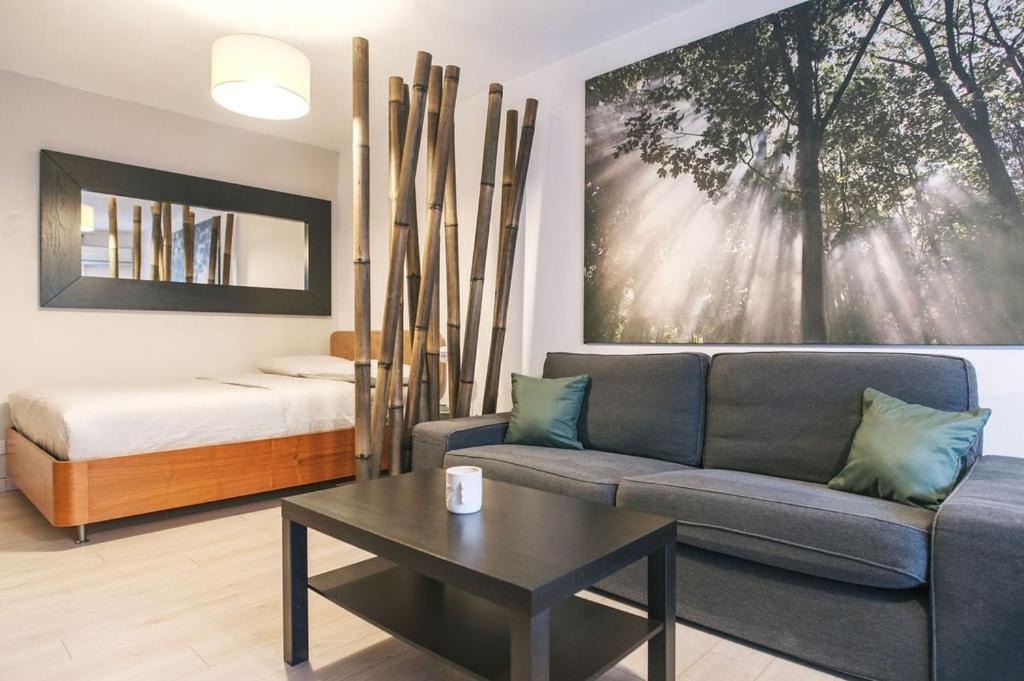 Port Marianne Apartment | Le Rivieira garage et terrasse, au bord du Lez