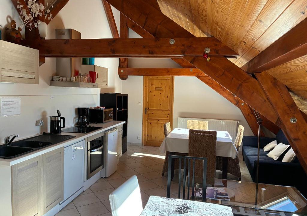Le Glaizil Bed & Breakfast | Le Rocher des Ducs, Chambres d'hôtes, parking privé, abris motos