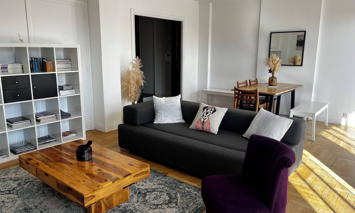 Provinces - Chavril Apartment | Le Saint-Irénée, a bright 2-bedroom apartment for 4 people.