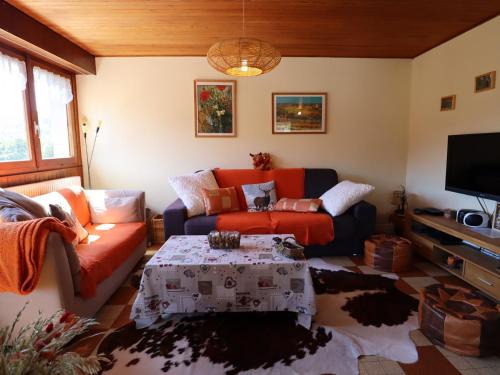 Les Gets Apartment | Les Gets - Appartement Calme Proche Centre, Parking, WiFi - FR-1-623-29