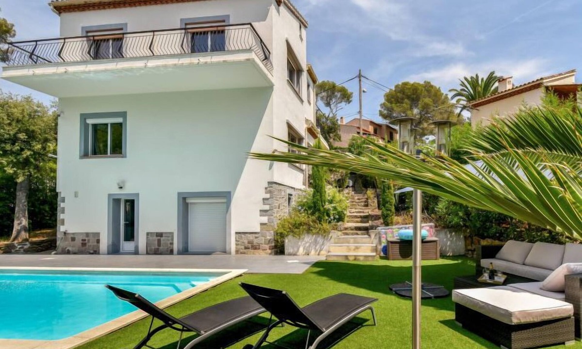 Boulouris-sur-Mer House | Les Nanous by Interhome