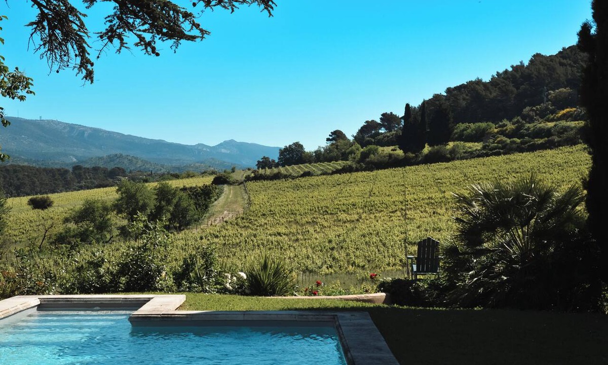 Roquefort-la-Bedoule House | Lodge in the heart of a vineyard in Provence – Cassis and the sea are less than 10 minutes away