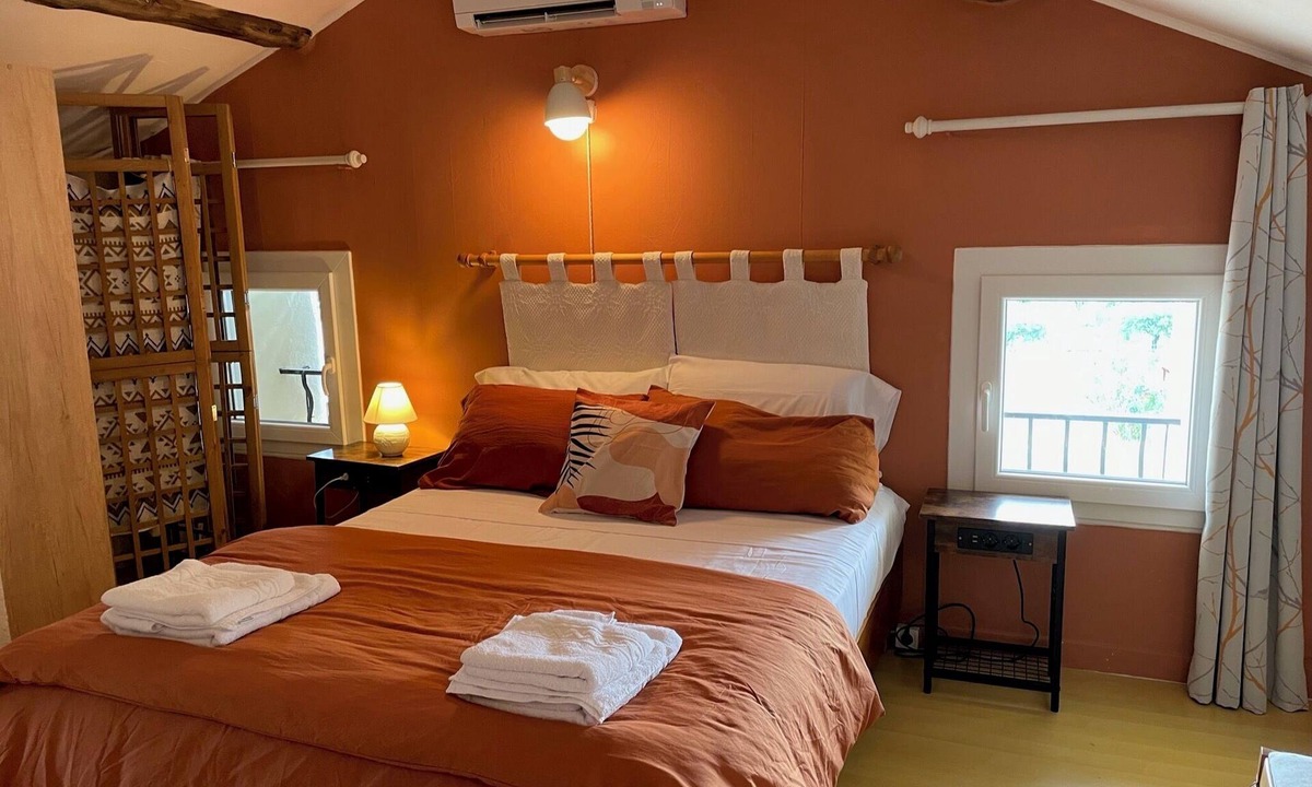 Saint-Paul-le-Jeune House | Lodging for family or little group of 9 to 11 people