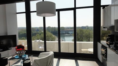 Fer a Cheval Apartment | Loft climatisé vue fleuve parking gratuit