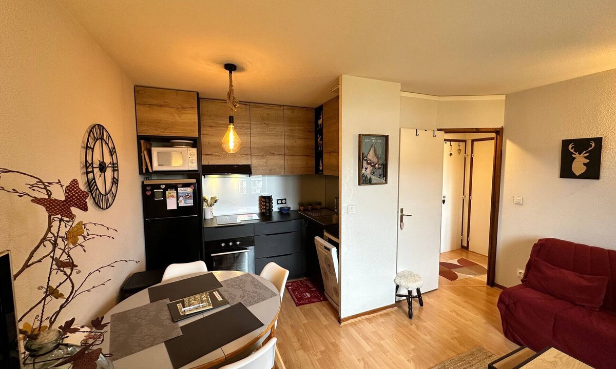 Villard-de-Lans Apartment | Lovely 2-room apartment, south balcony, mountain view, WIFI, 4 pax