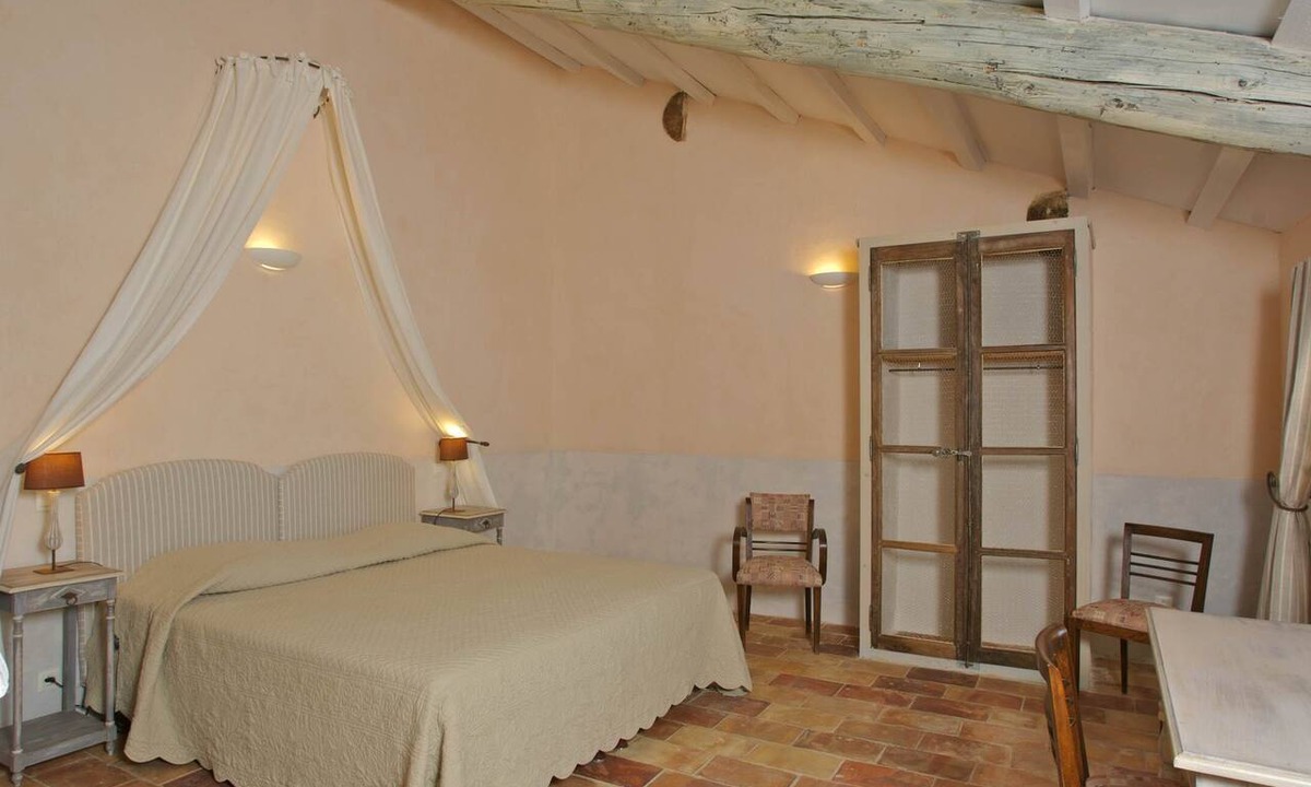 Saint-Hippolyte-le-Graveyron House | Luberon Cottage at Château Juvenal