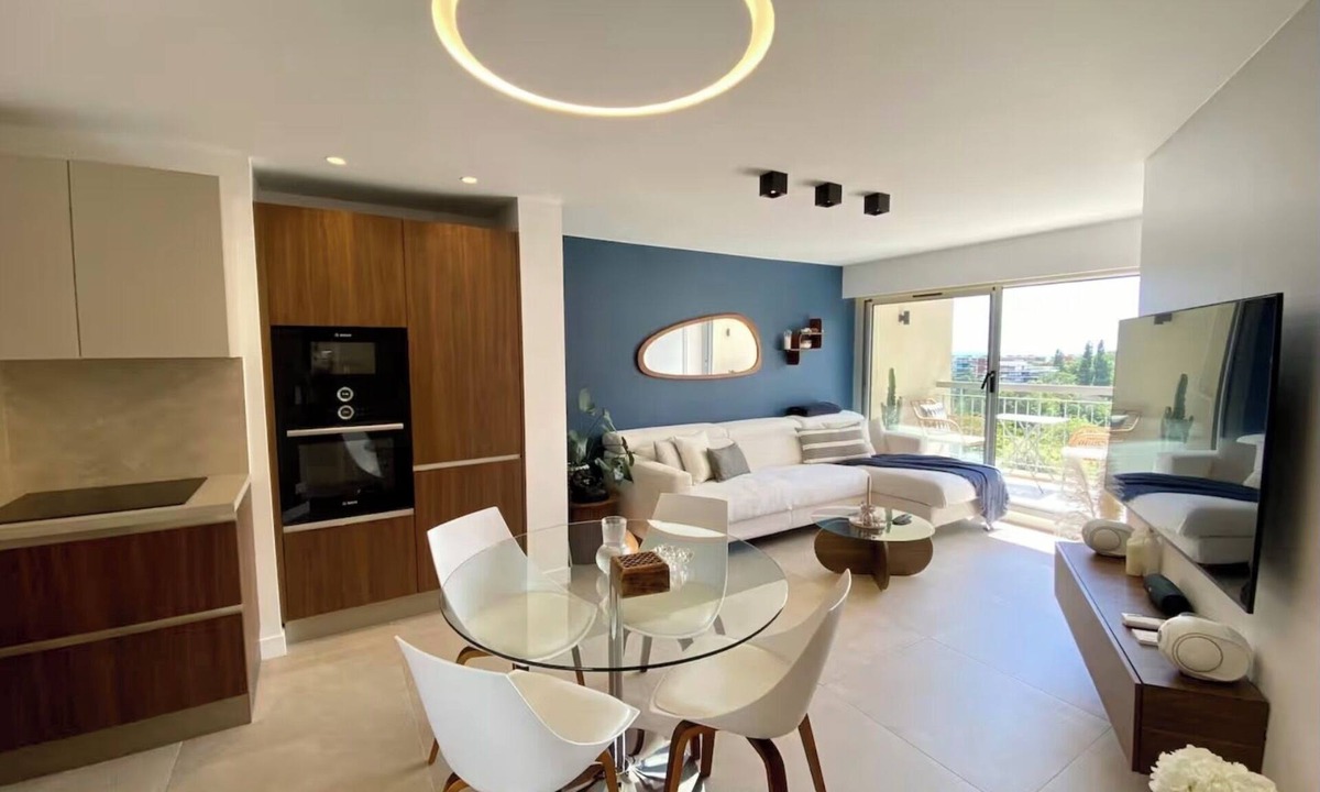 La Napoule Apartment | Luxury apartment with sea and hill views