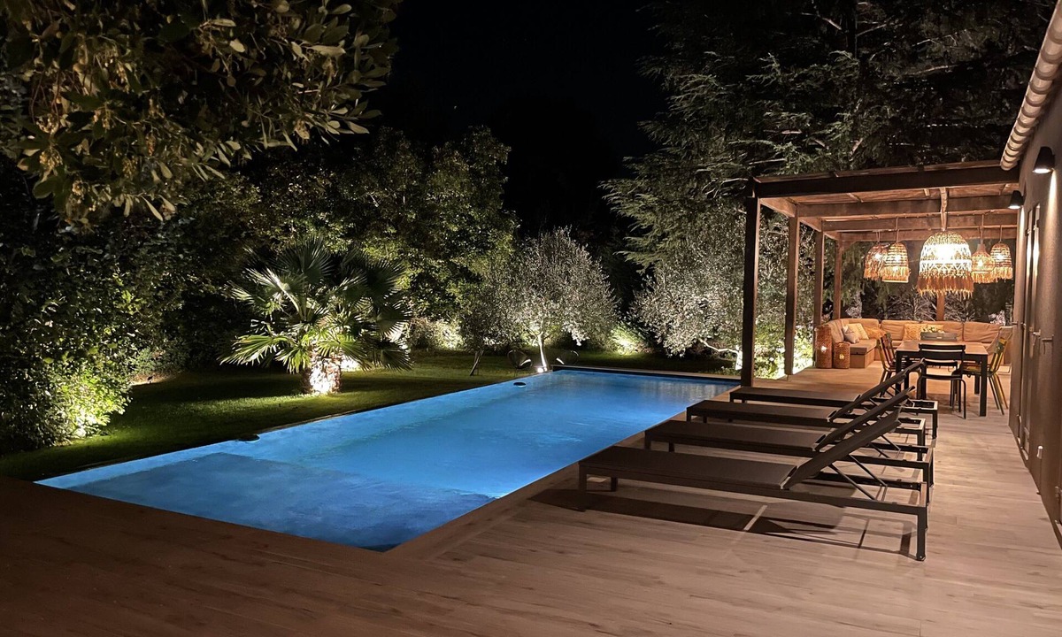 Cassis House | Maison avec piscine au coeur d'un magnifique jardin arboré à deux pas du centre