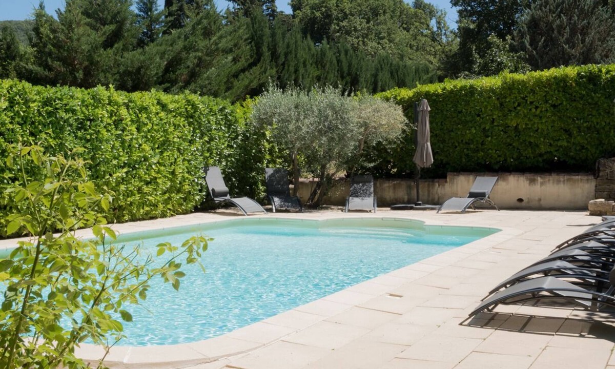 Apt Villa | Maison de la Colline – Hilltop Pool Retreat