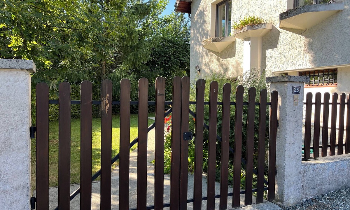 Le Bourg-d'Oisans House | Maison de Village de Montagne au Pied de L'alpes D'huez, Terrain Clos et Garage