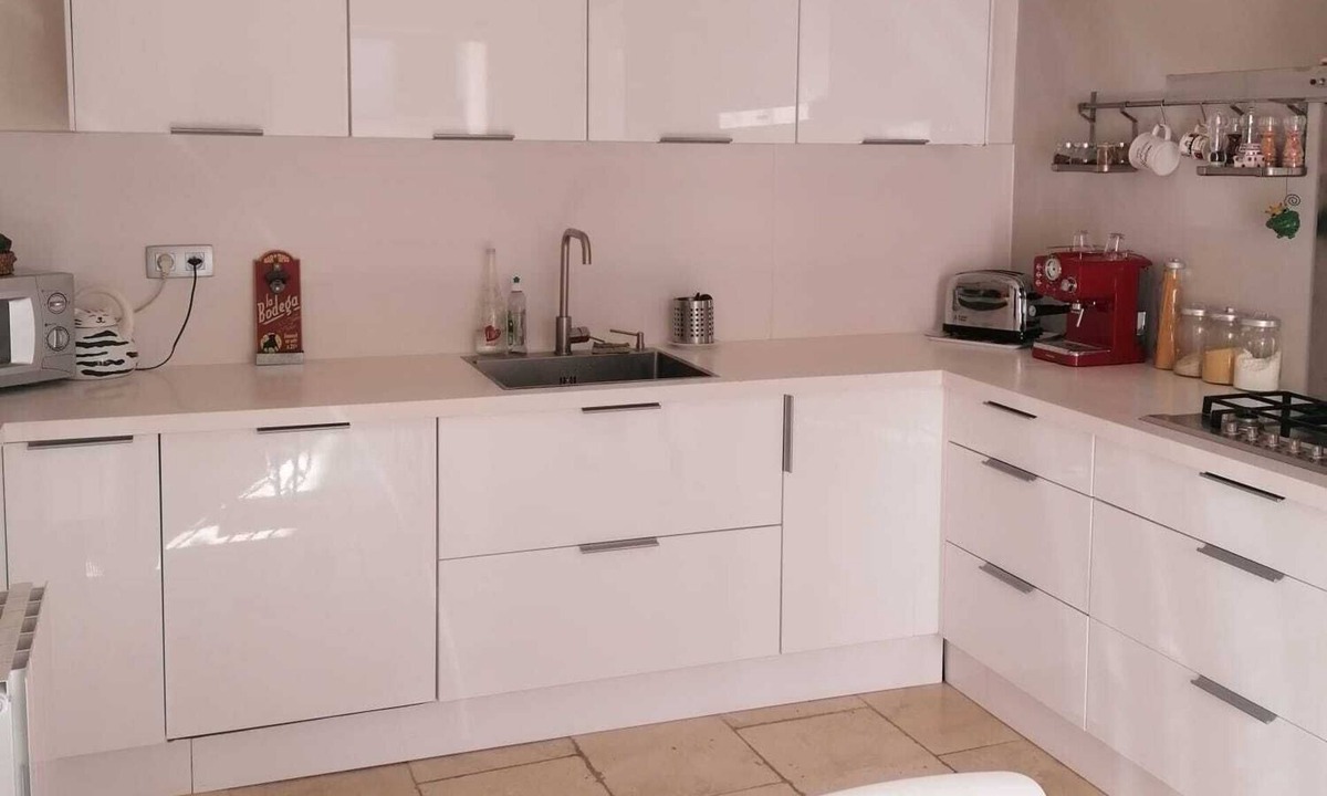 Trets House | Maison de Ville Avec Cour Privée au Coeur de la Provence