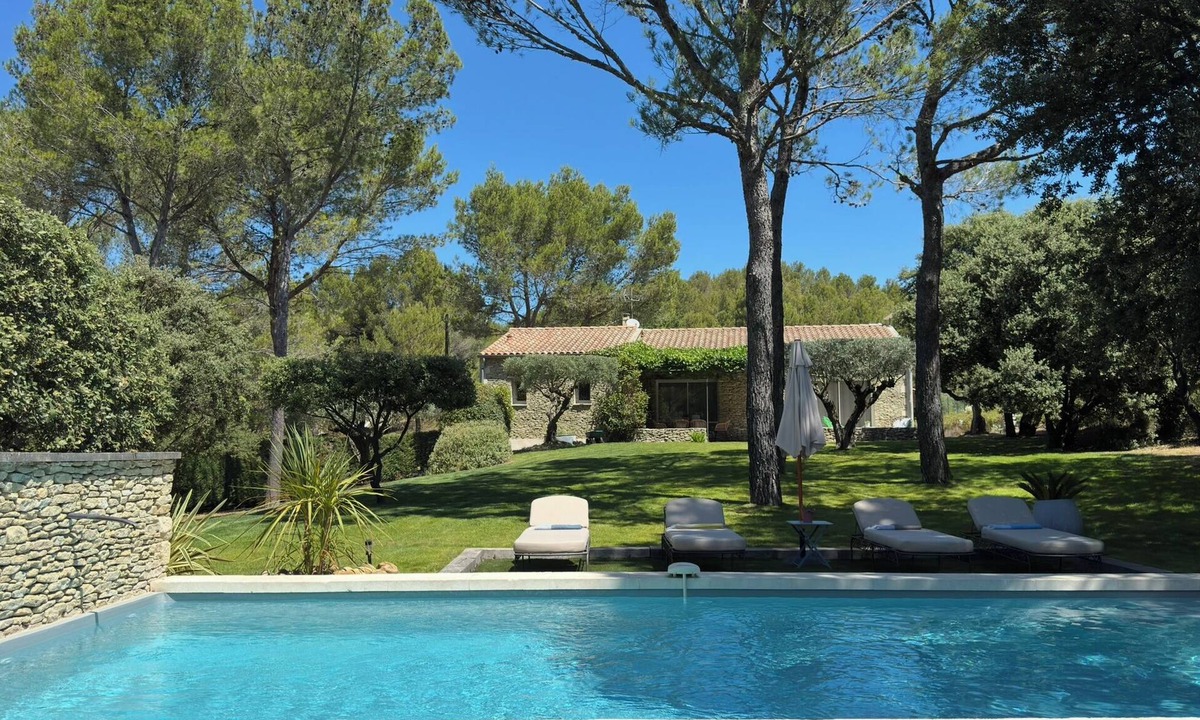 L'Isle-sur-la-Sorgue House | Maison Provençale Dans la Colline de Lisle sur la Sorgue Avec Piscine Privée