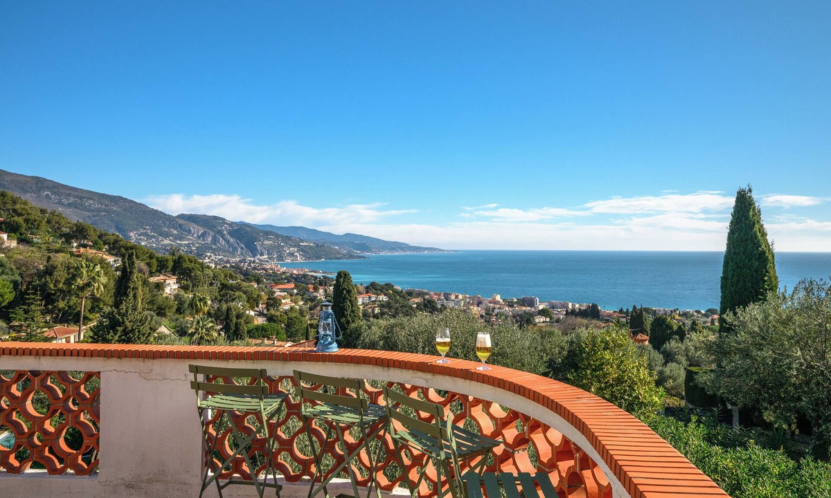 Roquebrune-Cap-Martin Villa | Maison Soleillade – A rustic, peaceful home with a view of the sea