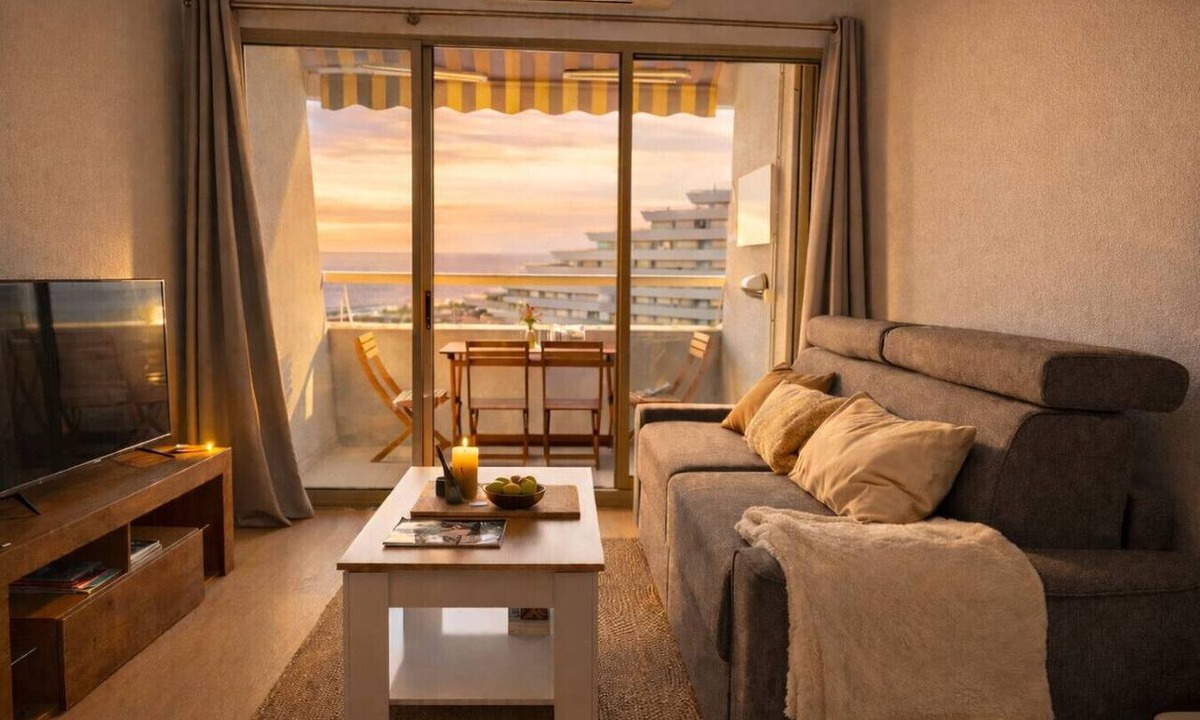 Villeneuve Loubet Beach Apartment | Marina - Vue Panoramique Mer & Port - 4 personnes