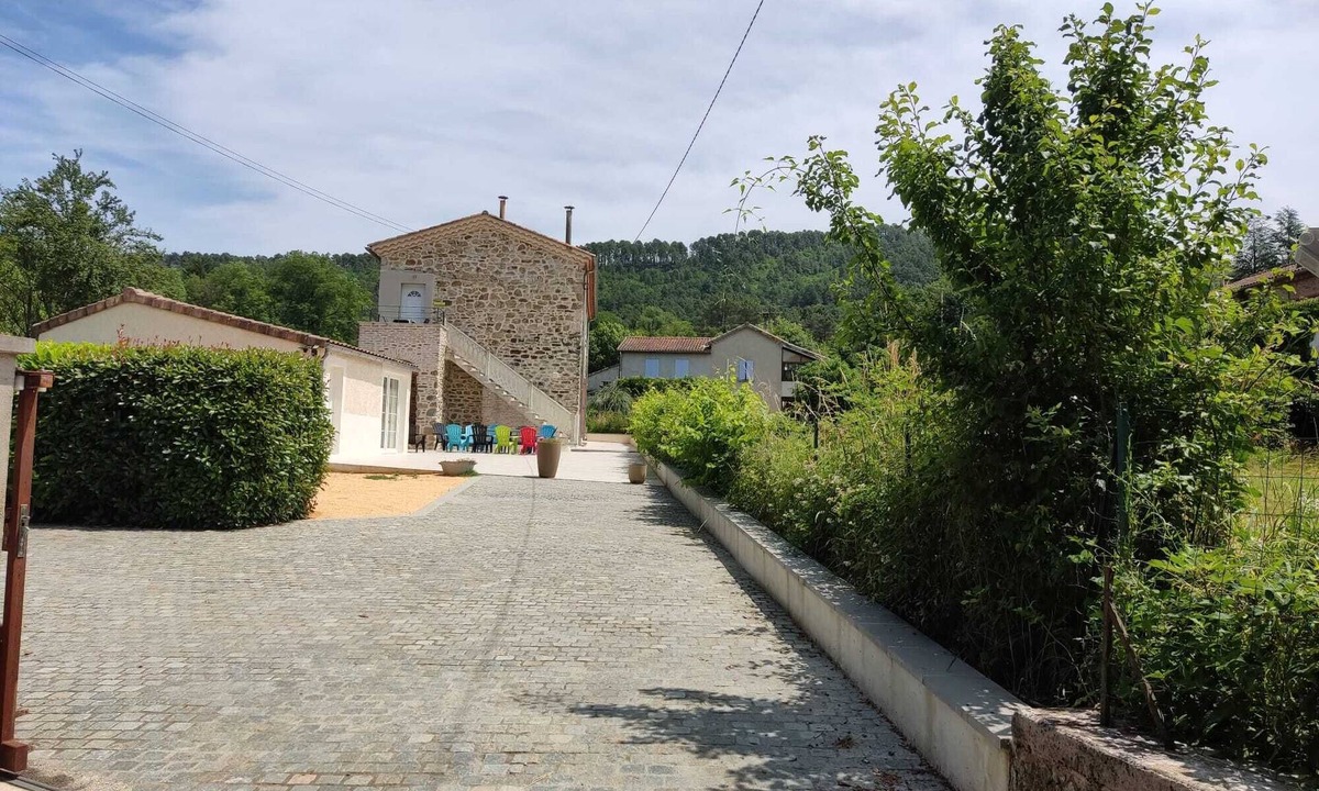 Gagnieres Apartment | Mas de la Chataigneraie: Lavandin vacation rental with shared pool near Vallon-Pont-d'Arc