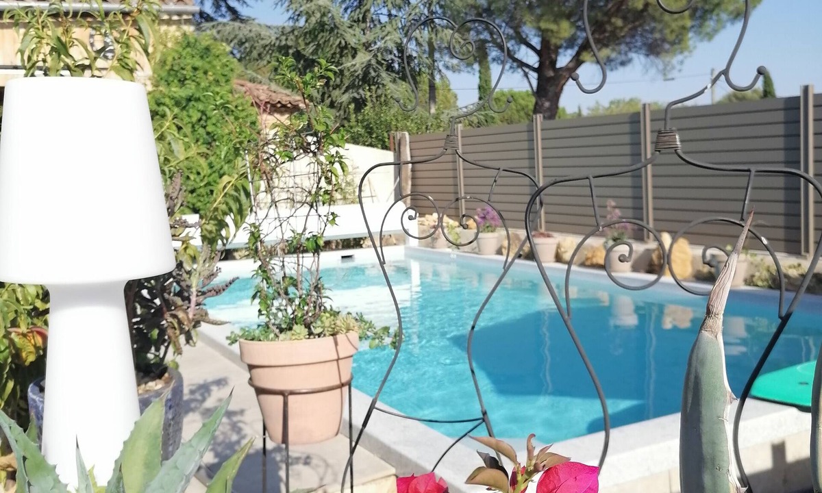 Bedoin House | Mas du16ème siècle 800m from Bédoin on foot - private swimming pool. 5 people max.