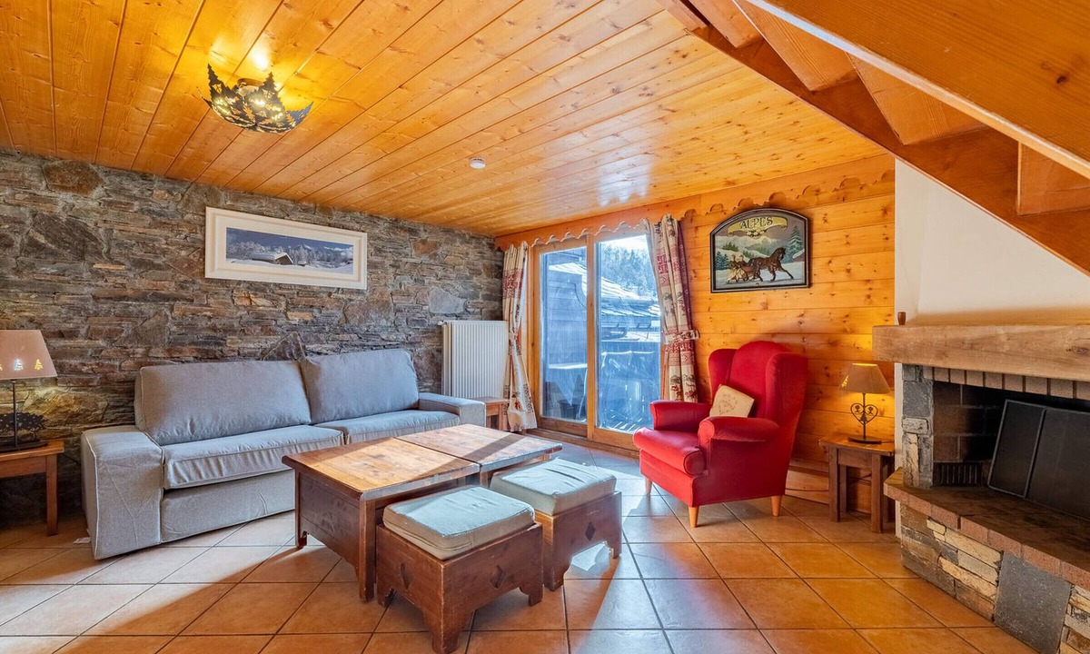 Meribel Village Apartment | Méribel: Spacious apartment for 10 people, 5 rooms with pool and parking