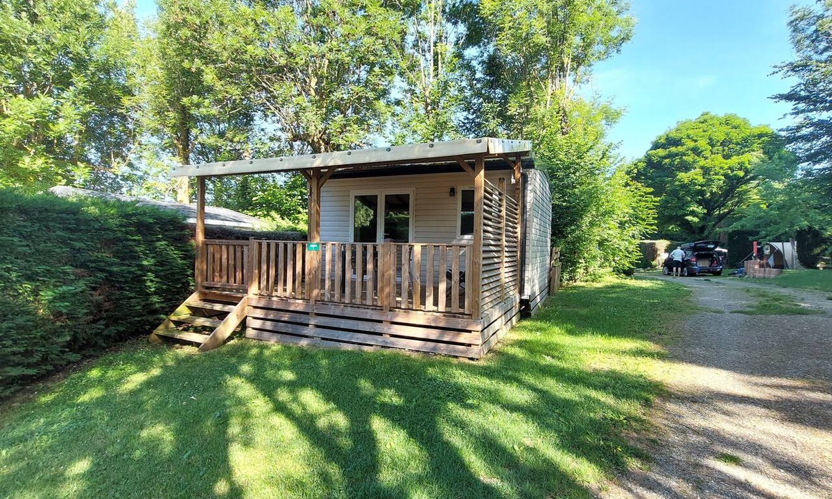 Saint-Laurent-en-Beaumont House | Mobile Home 'Cahita 2' with Mountain View, Wi-Fi, and Air Conditioning