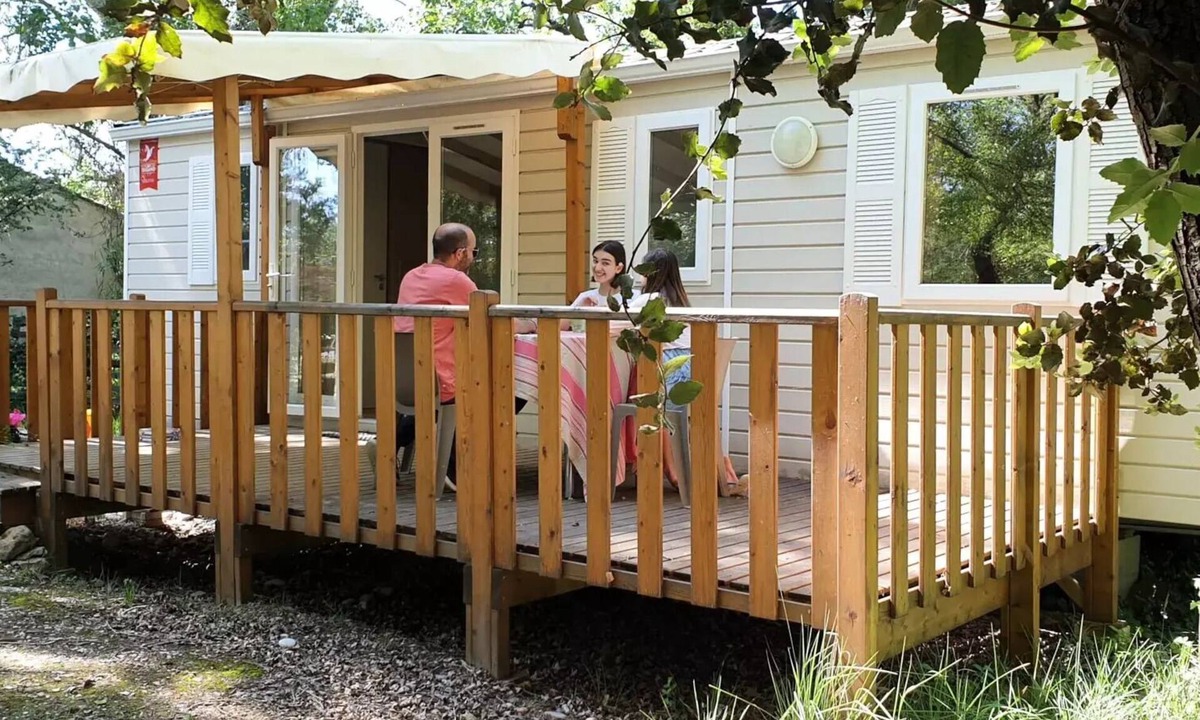 Tulette House | Mobil-home Confort 33m² 3 bedrooms - semi-covered terrace - air conditioning 6 people