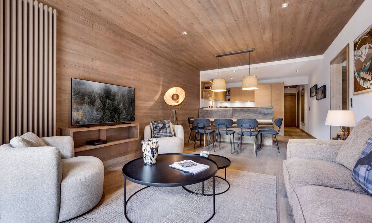 Le Cret Apartment | Modern Apartment with Terrace, Close to Center, Sleeps 8