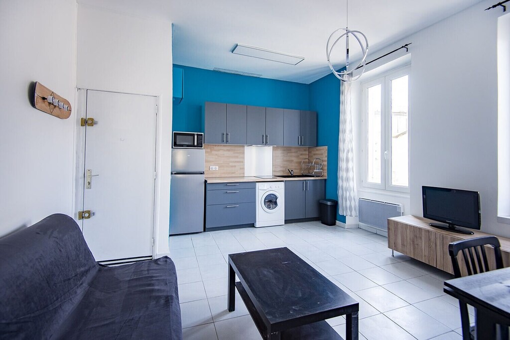 5th Arrondissement Apartment | Modern flat near Parc du 26ème Centenaire