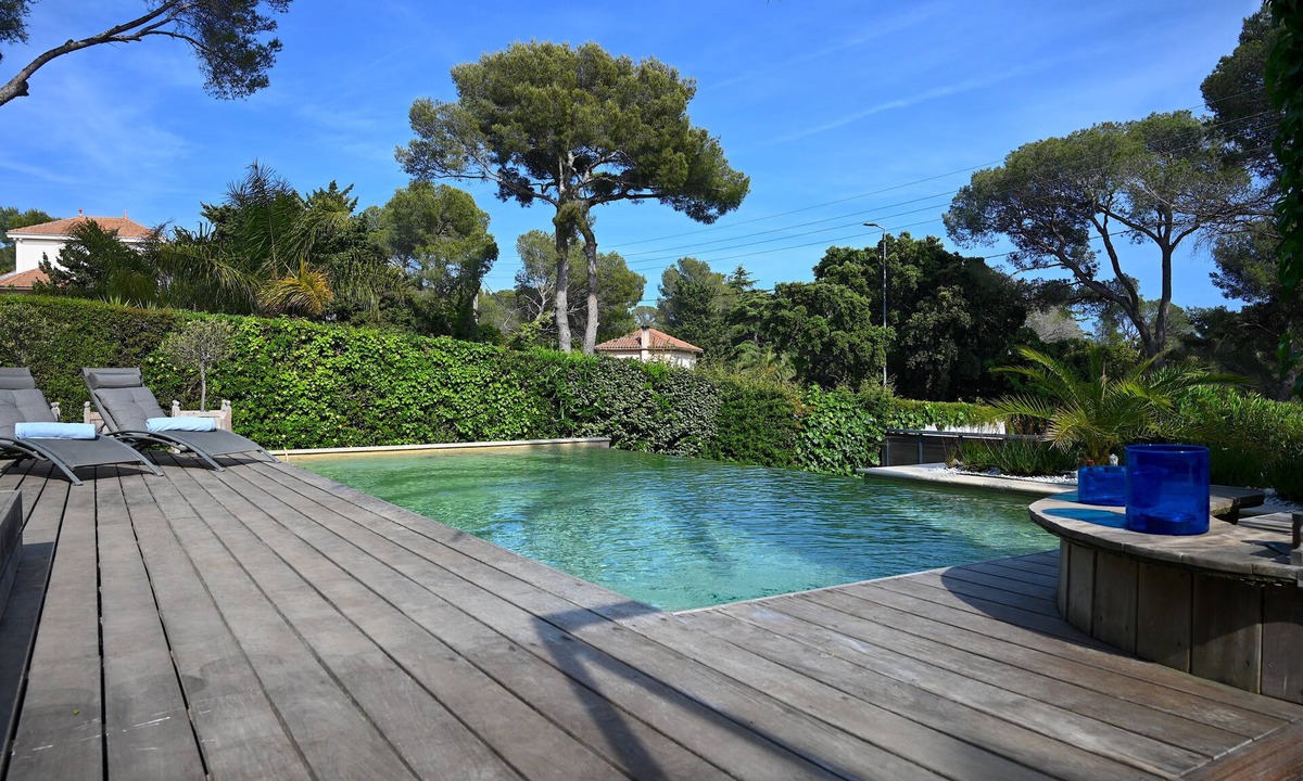 Boulouris-sur-Mer Villa | Modern villa with private pool in Saint-Raphaël – 1 minute walk from the beach