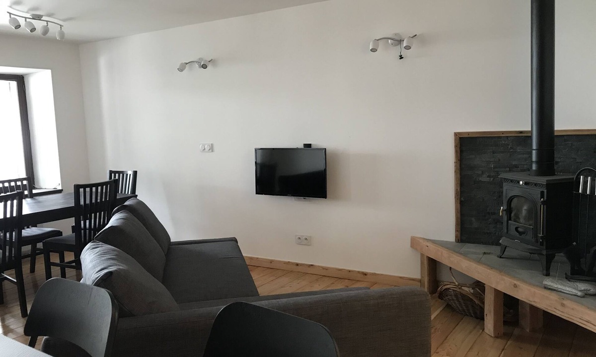 Vallouise Apartment | Montbrison Appartment with 3 bedrooms and balcony in the center of Vallouise