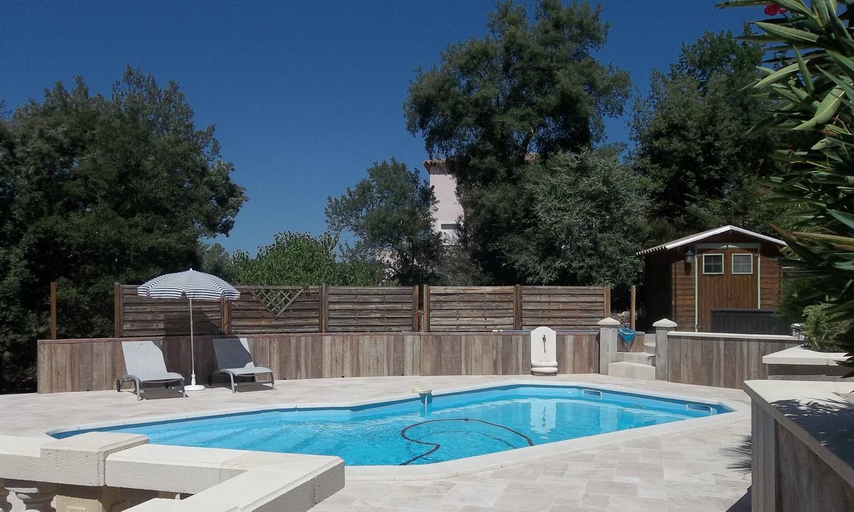 Vidauban House | NATURE & BATHS IN THE SONG OF CIGALES