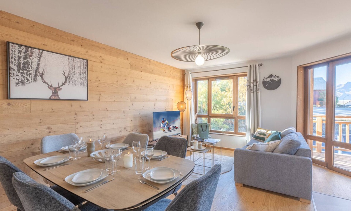 Eclose-Est Apartment | New apartment with balcony and direct ski access, 3 bedrooms, Alpe d'Huez