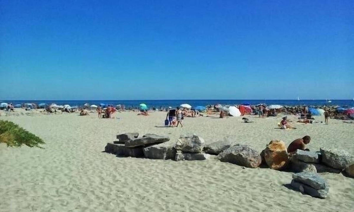 Frontignan Apartment | New to rent! Magnificent apartment on the beach
