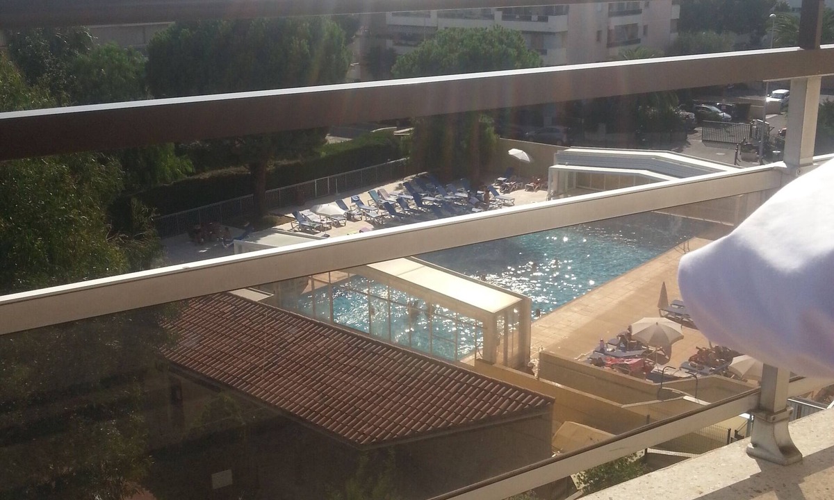 Saint-Laurent-du-Var Apartment | NICE ANTIBES SAINT LT CANNES RIVIERA BEACH POOL TENNIS SOLARIUM PARKING CAMERAS
