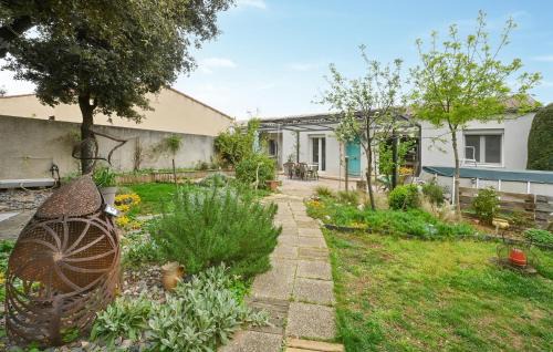Serignan-du-Comtat House | Nice Home In Serignan-Du-Comtat