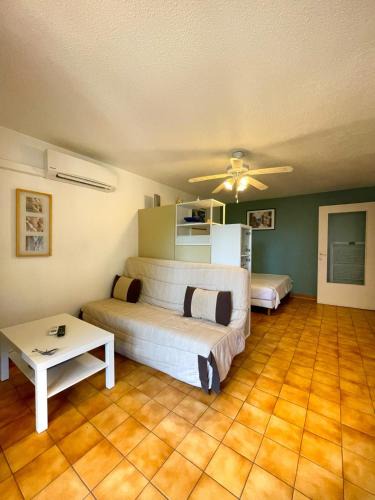 Frejus Plage Apartment | Nice Studio With Balcony Near The Beach