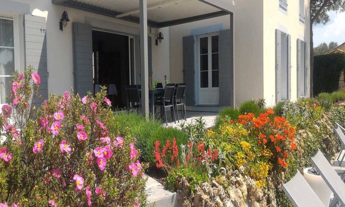 Bagnols-en-Foret Villa | Nice villa for 8 people in Bagnols-en-Forêt, Var, heated pool