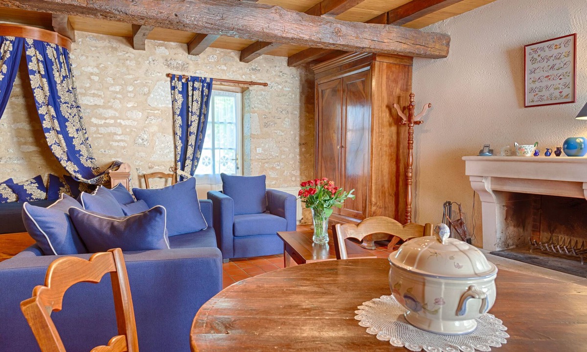 Saint-Michel-le-Cloucq House | Old Character Cottage In The South Vendee Near The Marais Poitevin