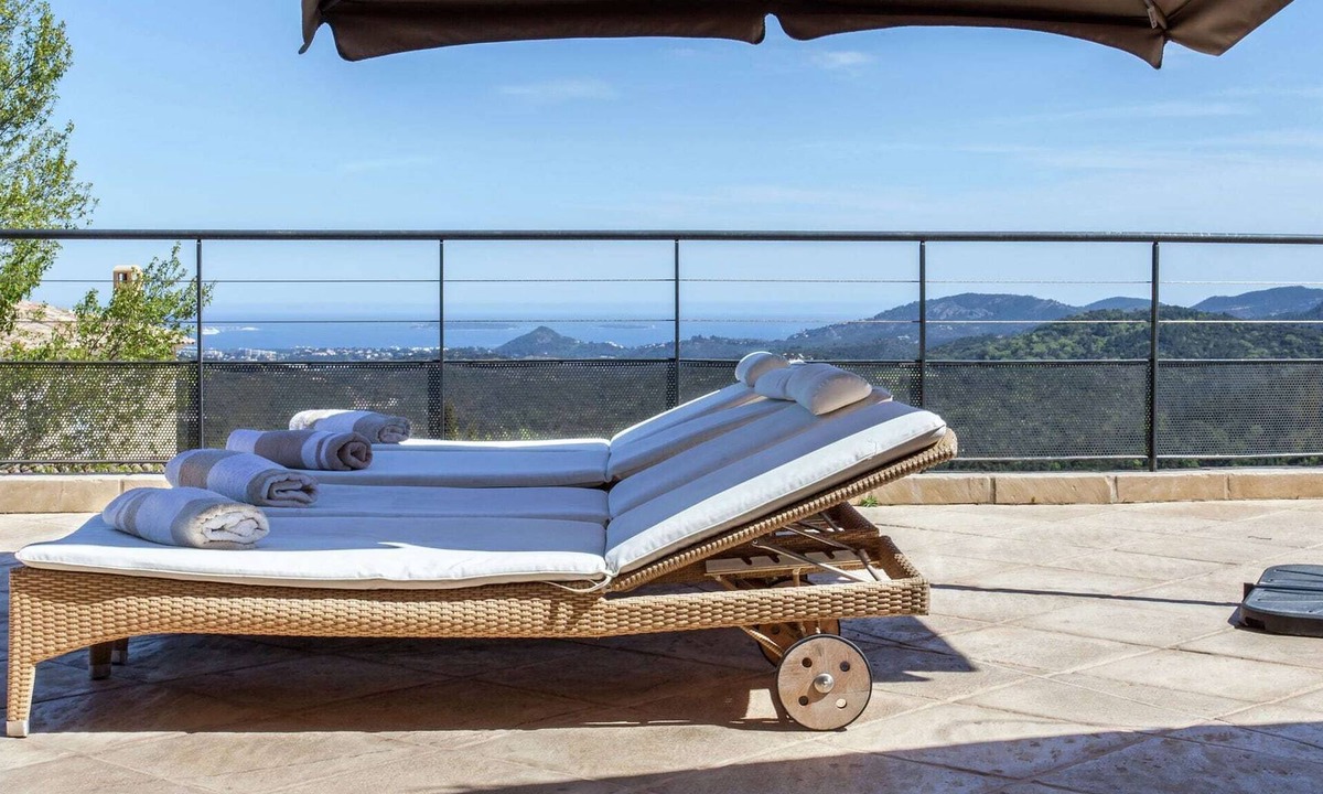 Les Adrets-de-l'Esterel Villa | Opulent Villa in Les Adrets-de-l'Estérel With Swimming Pool