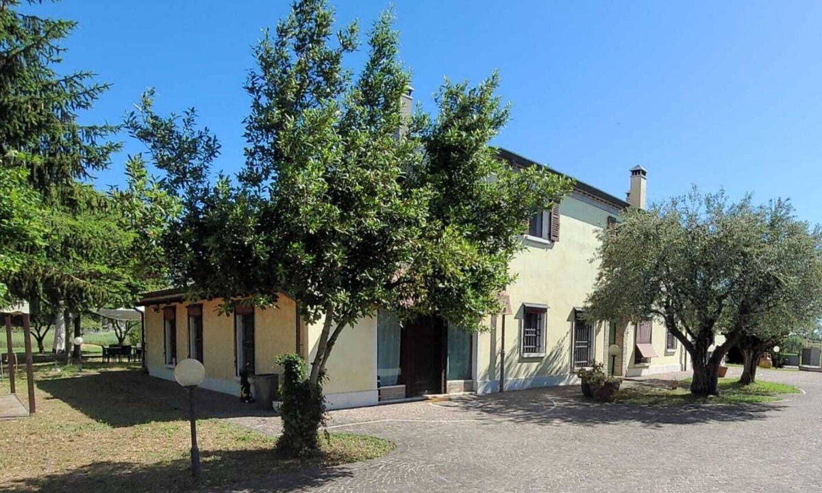 Rimini Villa | ORANGE CHEZ BARNIE