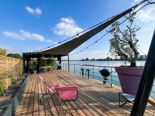 Tain-l'Hermitage Apartment | Péniche Hisseo Tain-l'Hermitage Vue Rhône, Clim, Terrasse